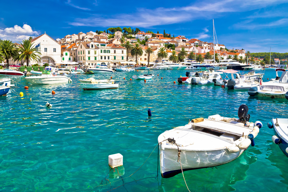 Ile de hvar croatie : partie à la découverte de l'île aux paysages de rêve