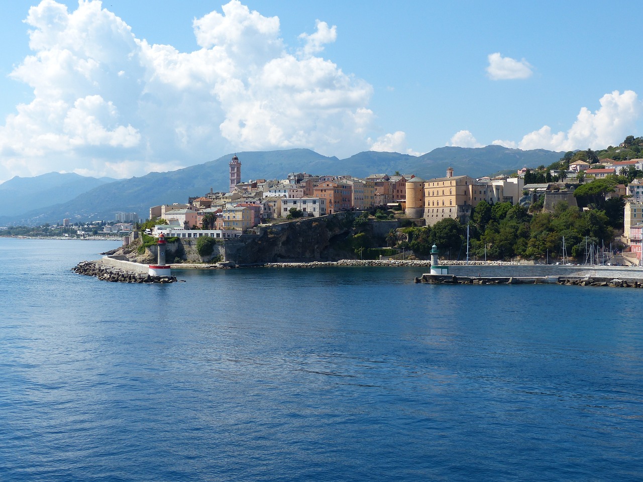 Les plages de Bastia : un paradis à découvrir en Corse