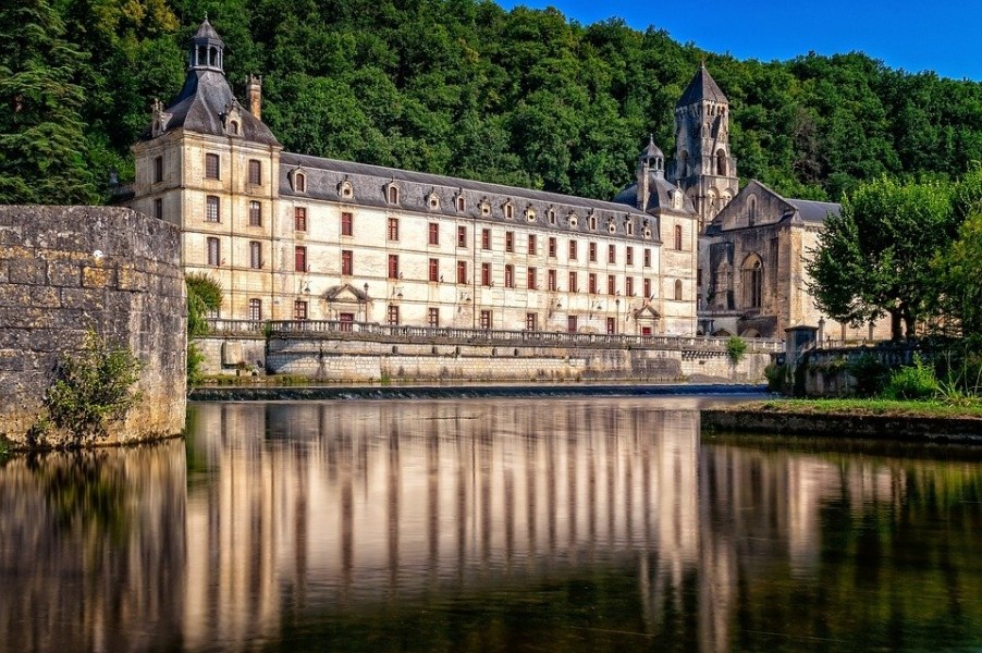 himmelen-Abbaye de Mortemer : tout savoir sur ce site historique et ses légendes