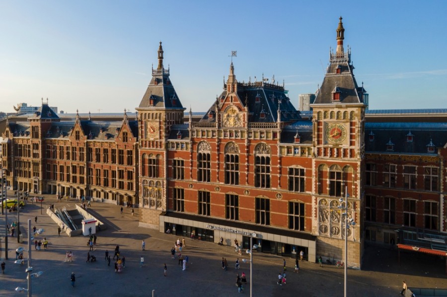 Quelle gare pour visiter Amsterdam ?